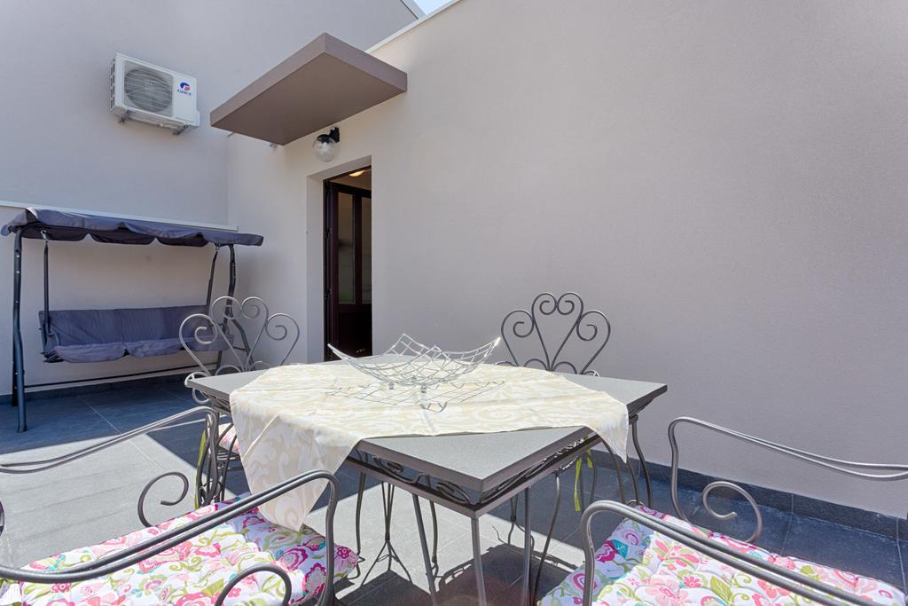 Apartment Dijana Podstrana Exterior foto